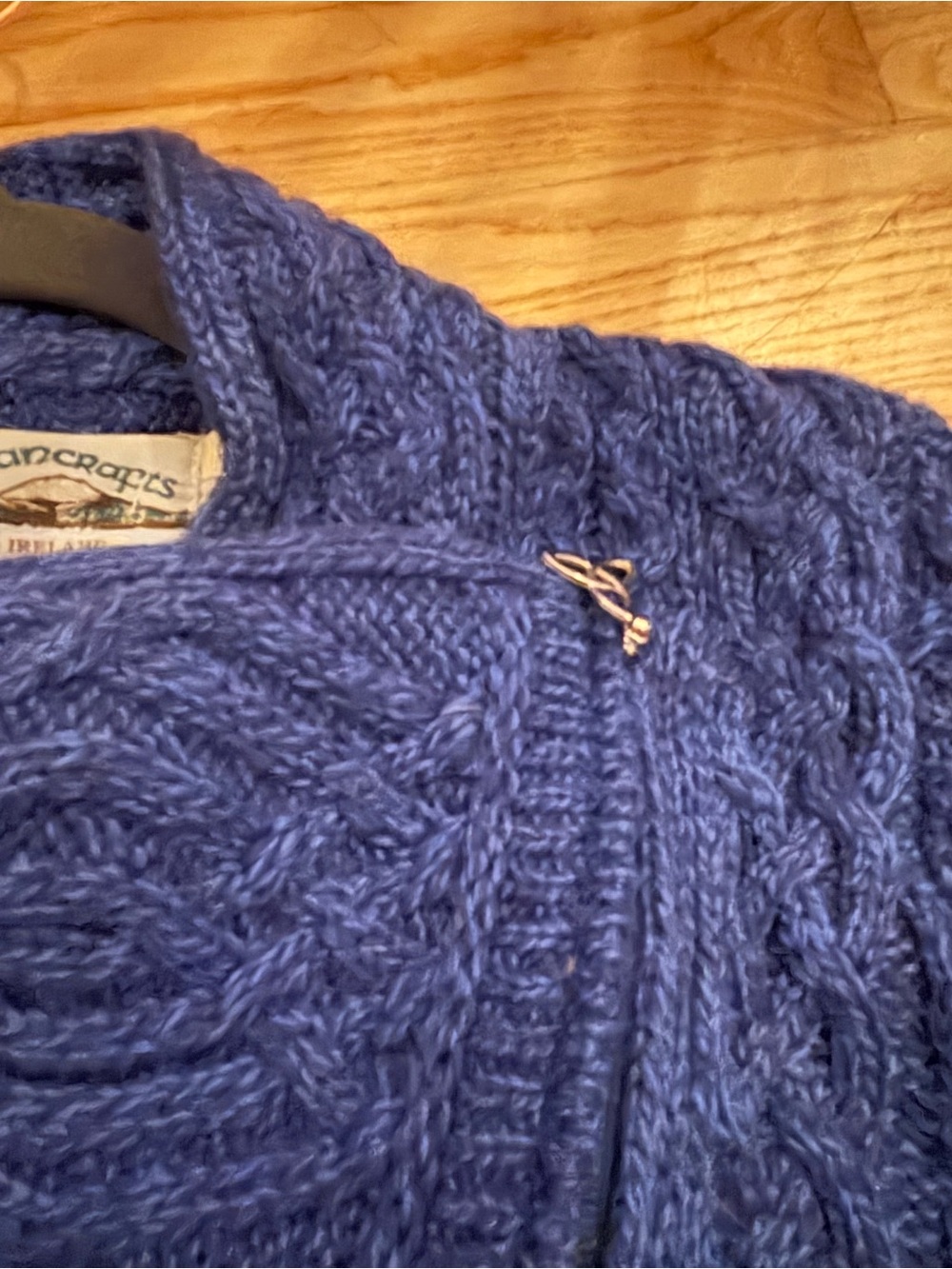 NWOT Aran Crafts Irish Knit Royal Cable Knit Zip Sweater with Pouch Pockets. - Picture 6 of 7